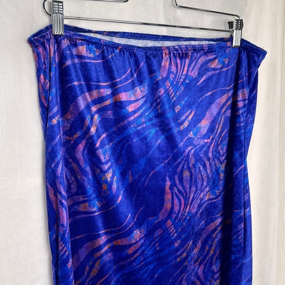 PrettyLittleThing PLUS NWT Tube Dress Stretchy Bodycon Purple & Pink Velour - Picture 6 of 13